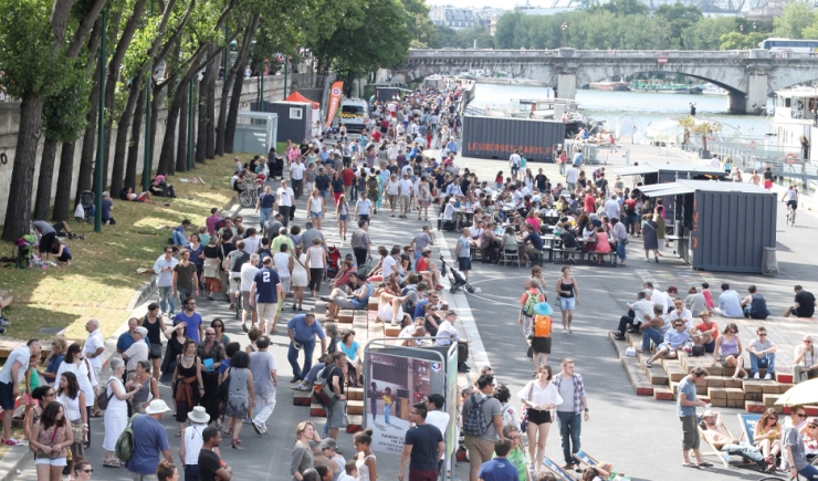 Banks of the River Seine - view of leisure time activities on the Left Bank in July 2013 © Apur – David Boureau