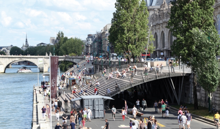 The Seine Embankment - A view of installations and animation on the Left Bank © Apur - David Boureau
