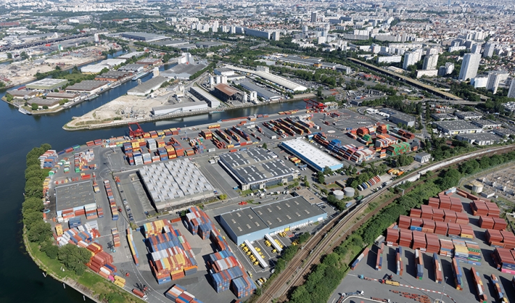 La zone d’activités du port de Gennevilliers © ph.Guignard@air-images.net