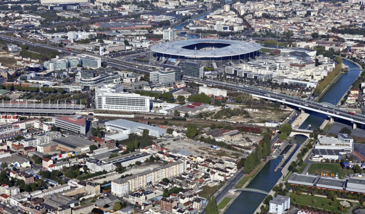 Vue sur Saint-Denis et le Stade de France depuis Aubervilliers © Ph.Guignard@air-images.net